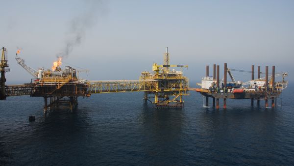 Oil docks in the Gulf 