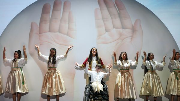 Her Highness Sheikha Moza Attends Opening Ceremony of D’Reesha Performing Arts Festival