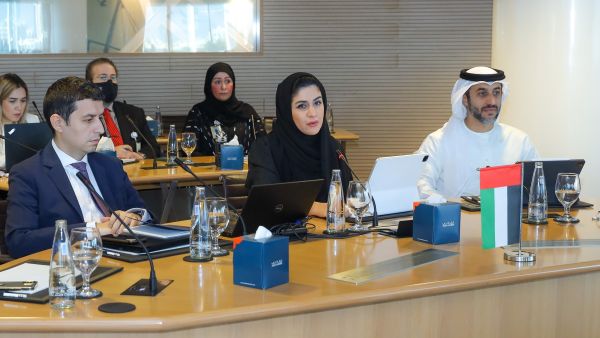 غرف دبي تناقش مع مجموعات ومجالس الأعمال خطط دعم وتطوير القطاع الخاص في الإمارة