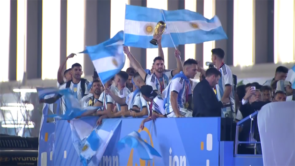 المنتخب الأرجنتيني يحتفل بكأس العالم 2022