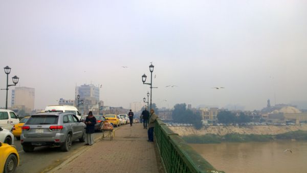 وقف العمل في مطار بغداد