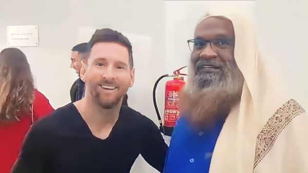 عادل الكلباني مع ميسي