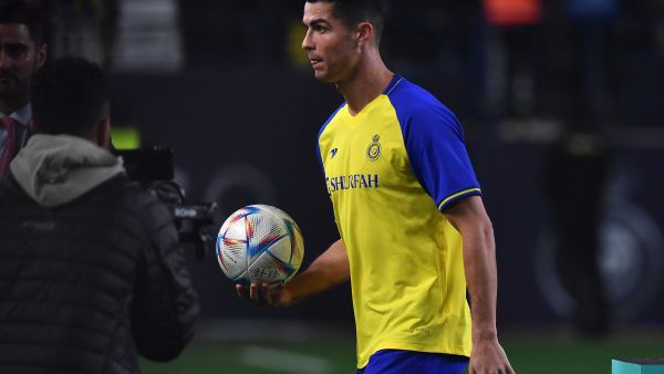 توقيت مباراة النصر والإتفاق في دوري روشن السعودي والقنوات الناقلة