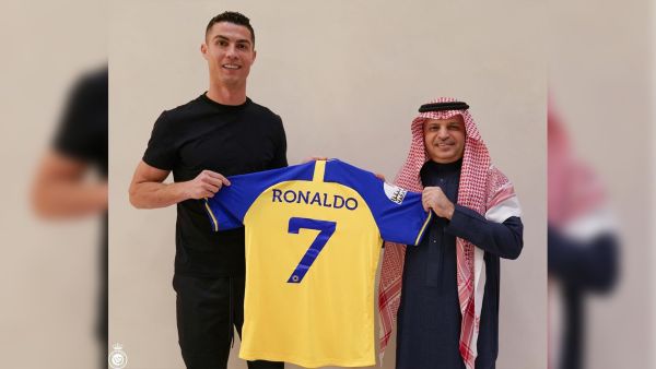 Portuguese football star Cristiano Ronaldo with Al Nassr club president Musalli Al Muammar. (Instagram/@alnassr_fc) Cristiano Ronaldo