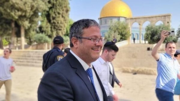 المتطرف إيتمار بن غفير يقتحم المسجد الأقصى