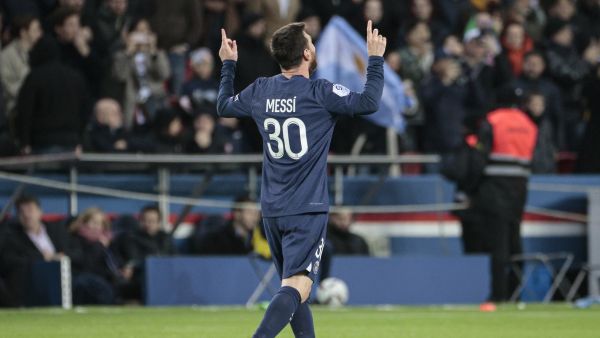 Paris Saint-Germain's Argentine forward Lionel Messi celebrates scoring his team's second goal during the French L1 football match between Paris Saint-Germain (PSG) and SCO Angers at The Parc des Princes Stadium in Paris on January 11, 2023. (Photo by Geoffroy VAN DER HASSELT / AFP)