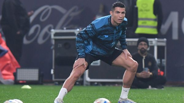 Al-Nassr's Portuguese forward Cristiano Ronaldo takes part in a team training session after his unveiling at the Mrsool Park Stadium in the Saudi capital Riyadh on January 3, 2023. (Photo by AFP)