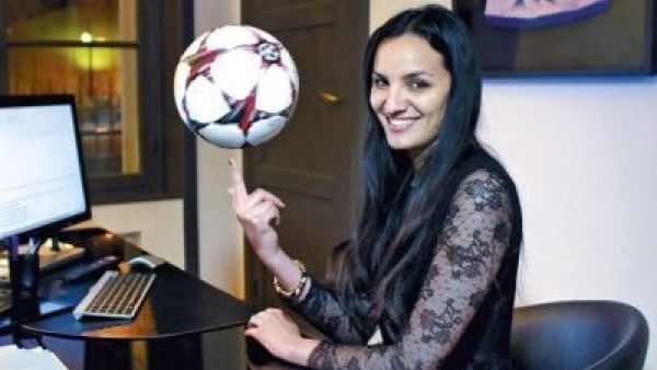 سونيا سويد فضحت رئيس الاتحاد الفرنسي بكل شجاعة