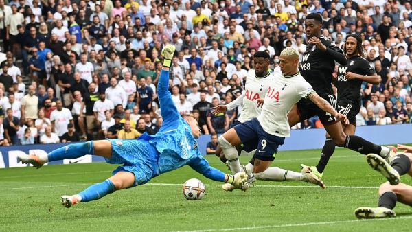 Tottenham Hotspur's Brazilian striker Richarlison (C) scores but his goal is disallowed after a VAR (Video Assistant Referee) review during the English Premier League football match between Tottenham Hotspur and Fulham at Tottenham Hotspur Stadium in London, on September 3, 2022. (Photo by Glyn KIRK / AFP) 