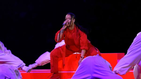 Rihanna didn't get paid for her Super Bowl show