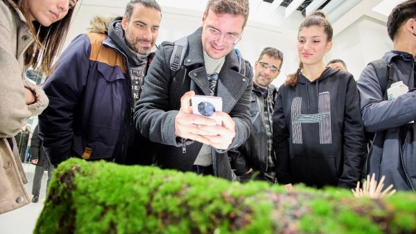 هواوي تنشئ "واحة تقنية" لإضاءة المؤتمر العالمي  للهواتف المحمولة MWC 2023 بتجارب مبتكرة