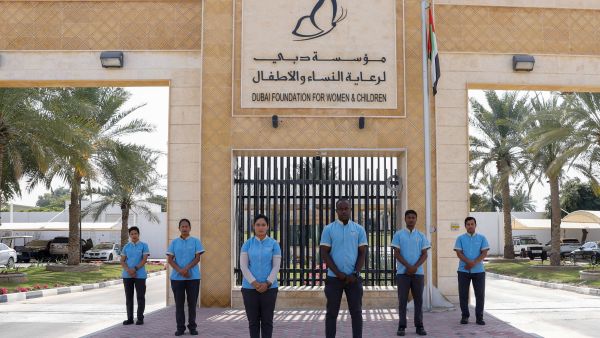خلال الحدث إمداد توقع اتفاقية لتقديم خدمات التنظيف لمؤسسة دبي لرعاية النساء والأطفال