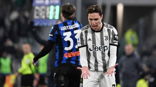 Juventus' Italian forward Federico Chiesa reacts during the Italian Serie A football match between Juventus and Atalanta at the Juventus Stadium in Turin, on January 22, 2023. (Photo by Isabella BONOTTO / AFP)