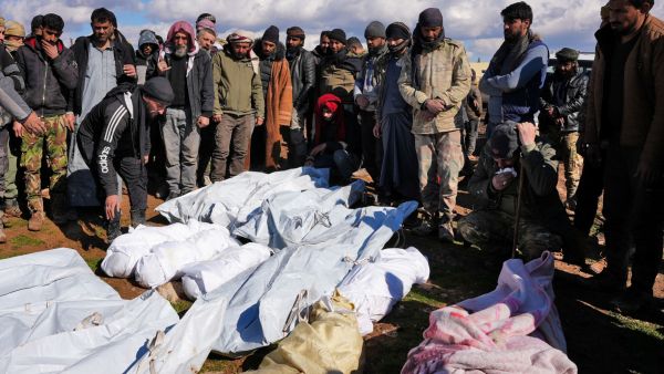 المنطقة اهتزت بشكل خطير بعد وقوع الزلزال لمدة دقيقتين تقريبا (أ ف ب)