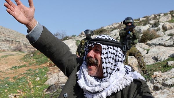 مجموعات كبيرة من المستوطنين مدعومين بمليشيات مسلحة هاجمت بلدة قراوة بني حسان