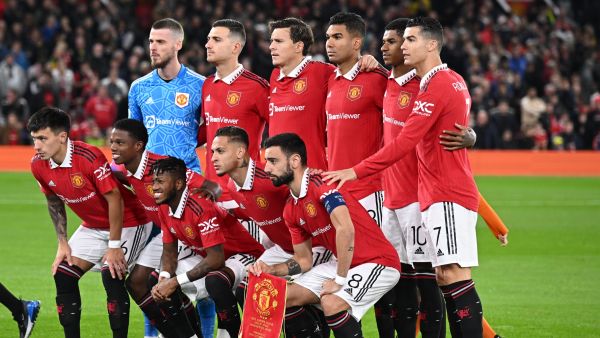 Manchester United's players pose for a pre-game photo ahead of the UEFA Europa League Group E football match between Manchester United and Omonoia Nicosia, at Old Trafford stadium, in Manchester, north-west England, on October 13, 2022. (Photo by Oli SCARFF / AFP)