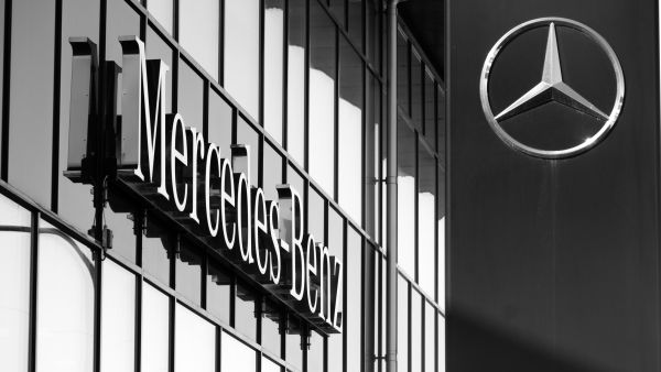 Mercedes-Benz outlook stable