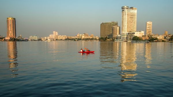 مركب شراعي في نهر النيل في العاصمة المصرية القاهرة