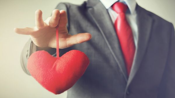 رجال هذه الأبراج معروفون بإخلاصهم في الحب