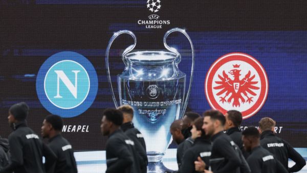 Frankfurt's players take part in a training session on the eve of the UEFA Champions League round of 16, 2nd-leg football match SSC Napoli vs Eintracht Frankfurt in Frankfurt, western Germany, on March 14, 2023. (Photo by Daniel ROLAND / AFP)
