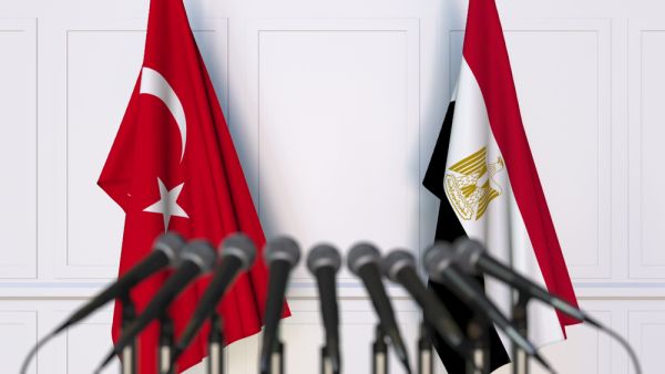  الرئيس التركي رجب طيب أردوغان قد التقى بنظيره المصري عبدالفتاح السيسي