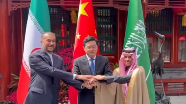 إيران والسعودية توقعان على بيان مشترك في الصين