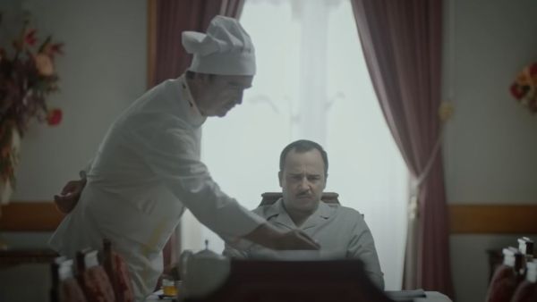  دمج الخلافات بين الرئيس الراحل حافظ الاسد وشقيقه رفعت الذي حاول السيطرة على الحكم عند اصابة حافظ بمرض اللوكيميا مع الخلافات بين ماهر الاسد وشقيقه بشار