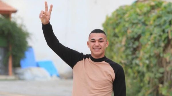  قوات الاحتلال احتجزت جثمان الشهيد عايش. 