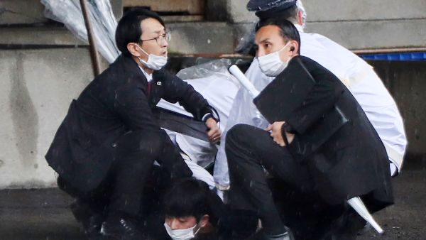 Japan PM escapes smoke bomb attack