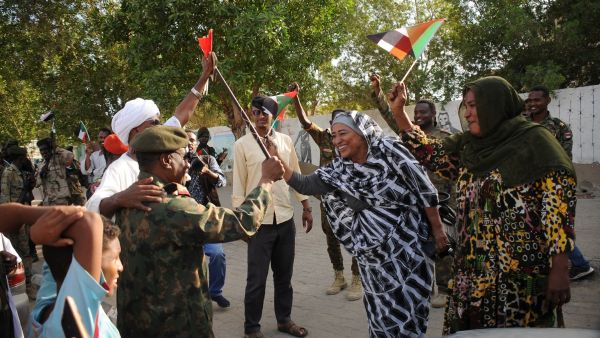 تجددت الاشتباكات بين الجيش السوداني وقوات "الدعم السريع"، السبت،
