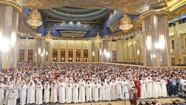 صلاة التروايح من أحد مساجد الكويت في رمضان 1444 هـ