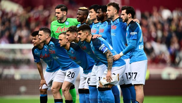 Napoli's players pose for ateam photo prior to the Italian Serie A football match between Torino and Napoli on March 19, 2023 at the Olympic stadium in Turin. (Photo by Marco BERTORELLO / AFP)