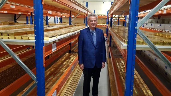 حاكم مصرف لبنان المركزي رياض سلامة