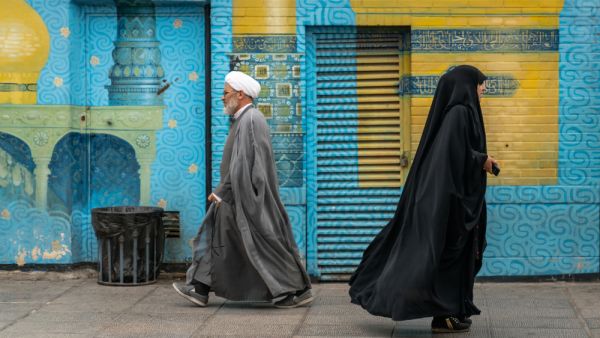 زواج متعة ومخدرات في قم الايرانية