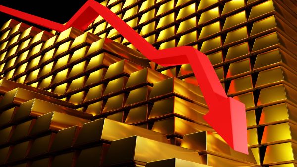 Gold slips below key $2,000 level