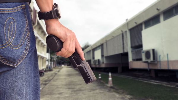 3 injured in US mall shooting