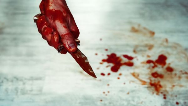 Man stabs Algeria imam mosque 