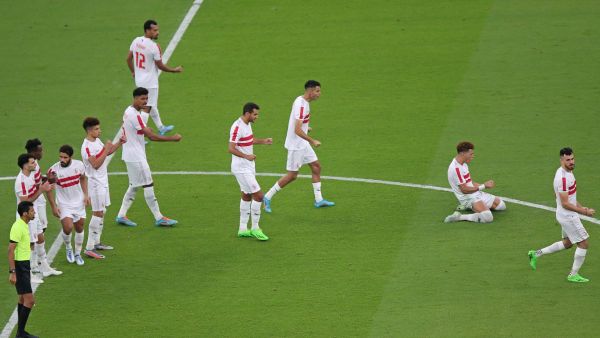Ahly's players react to a penalty during the Lusail Super Cup football match between Saudi Arabia's Al-Hilal and Egypt's Zamalek at the Lusail Stadium on the outskirts of Qatar's capital Doha on September 9, 2022. (Photo by MUSTAFA ABUMUNES / AFP)
