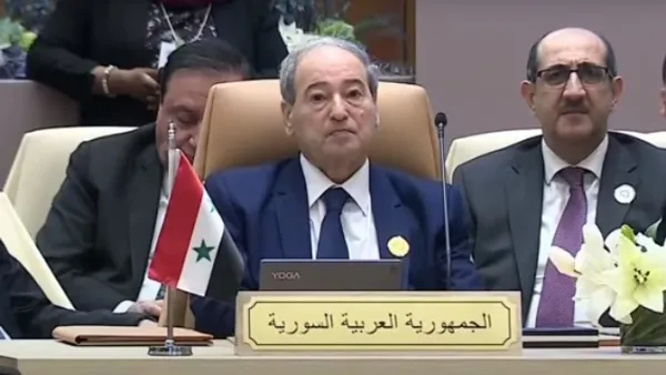 الجامعة العربية ترجب بعودة وزير الخارجية السوري إلى اجتماعاتها