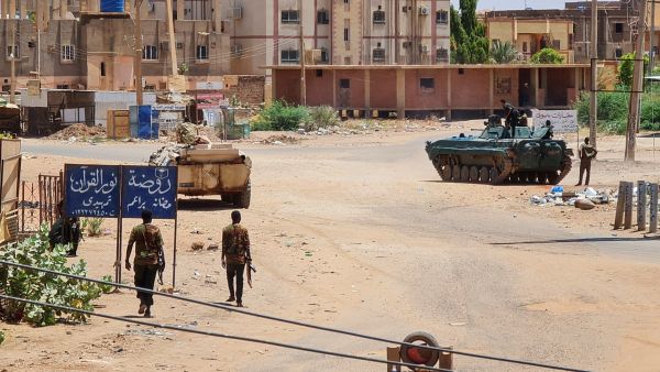 لم تعلن اي دولة في وقت سابق عن مقتل ايا من دبلوماسييها باستثناء مصر