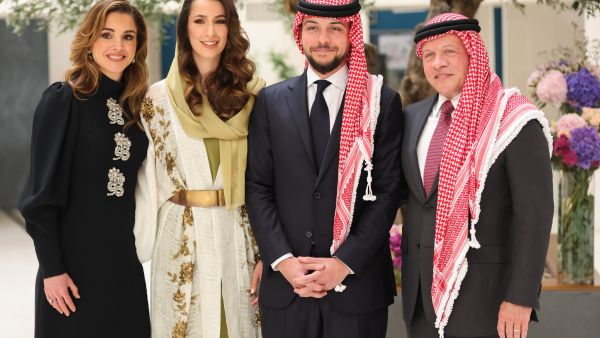 قبل الزفاف الملكي..إطلالات الآنسة رجوة في المناسبت الرسمية والحفلات