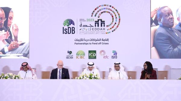 LLF 2.0 is a flexible and efficient way to finance government social development projects to deliver on the Sustainable Development Goals. The Islamic Development Bank (IsDB) and its development partners, the Abu Dhabi Fund for Development (ADFD), the Bill & Melinda Gates Foundation (BMGF) and the Islamic Solidarity Fund for Development (ISFD) today announced the launch of the second phase of the Lives and Livelihoods Fund (LLF 2.0) on the sidelines of the IsDB Annual Meetings 2023. The launch event was attended by the principals of the Fund’s founding partners, including His Excellency Mohamed Saif Al Suwaidi, Director General of Abu Dhabi F