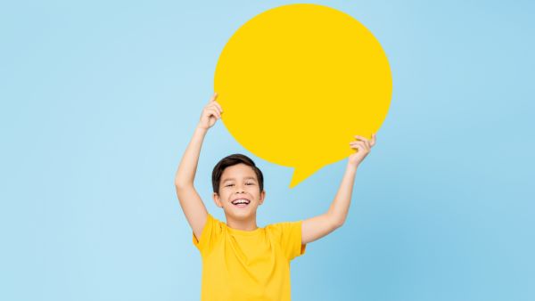 5 عادات سيئة يتعلمها الأطفال منك بلا وعي