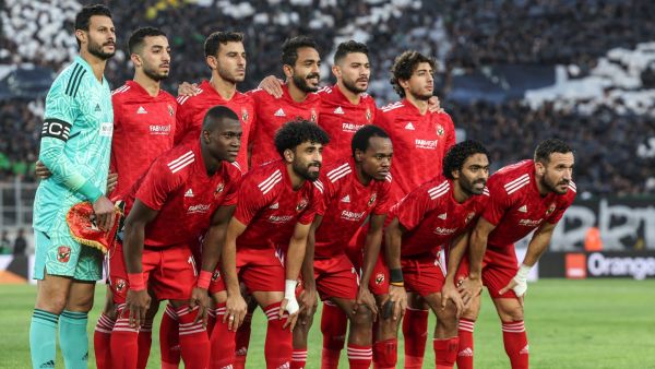 Ahly's players pose for a group picture during the CAF Champions League quarter-final football match between Morocco's Raja Casablanca and Egypt's Al Ahly at Mohammed V Stadium in Casablanca on April 29, 2023. (Photo by FADEL SENNA / AFP)