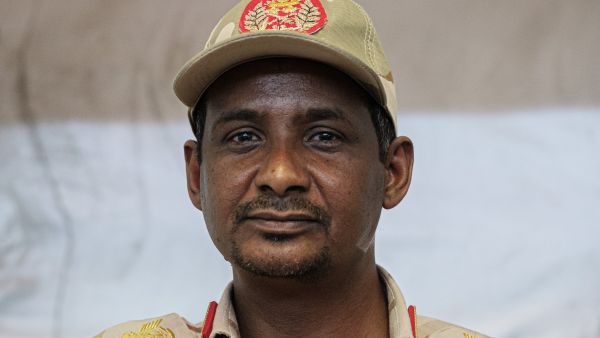 قائد قوات الدعم السريع محمد حمدان دقلو "حميدتي"