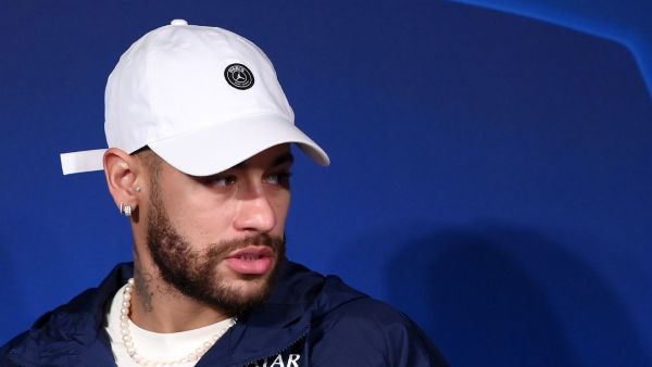 Paris Saint-Germain's Brazilian forward Neymar arrives for a press conference at the Parc des Princes stadium in Paris, on February 13, 2023 on the eve of the UEFA Champions League round of Last 16 First leg football match against FC Bayern Munich. (Photo by FRANCK FIFE / AFP)