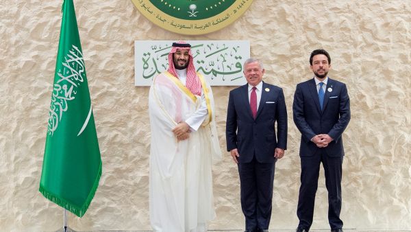 ملك الأردن ونجله الأمير الحسين وولي العهد السعودي محمد بن سلمان