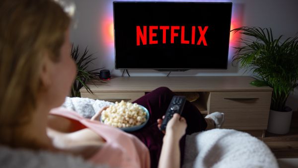 Netflix cracks down on password-sharing