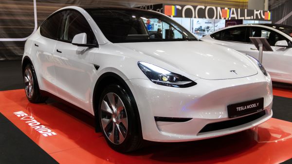 Tesla Model Y السيارة الاكثر مبيعا في العالم..وايلون ماسك يصيب في توقعاته