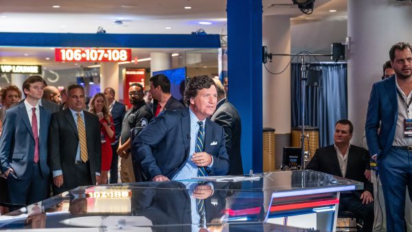 Tucker Carlson takes his show to Twitter